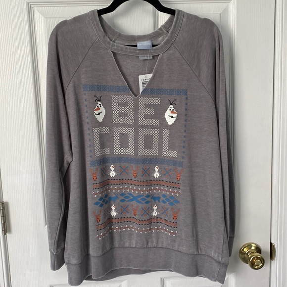 NWT Torrid Disney Frozen 2 Olaf Be Cool Grey Raglan Sweatshirt Size 00 - Picture 2 of 5